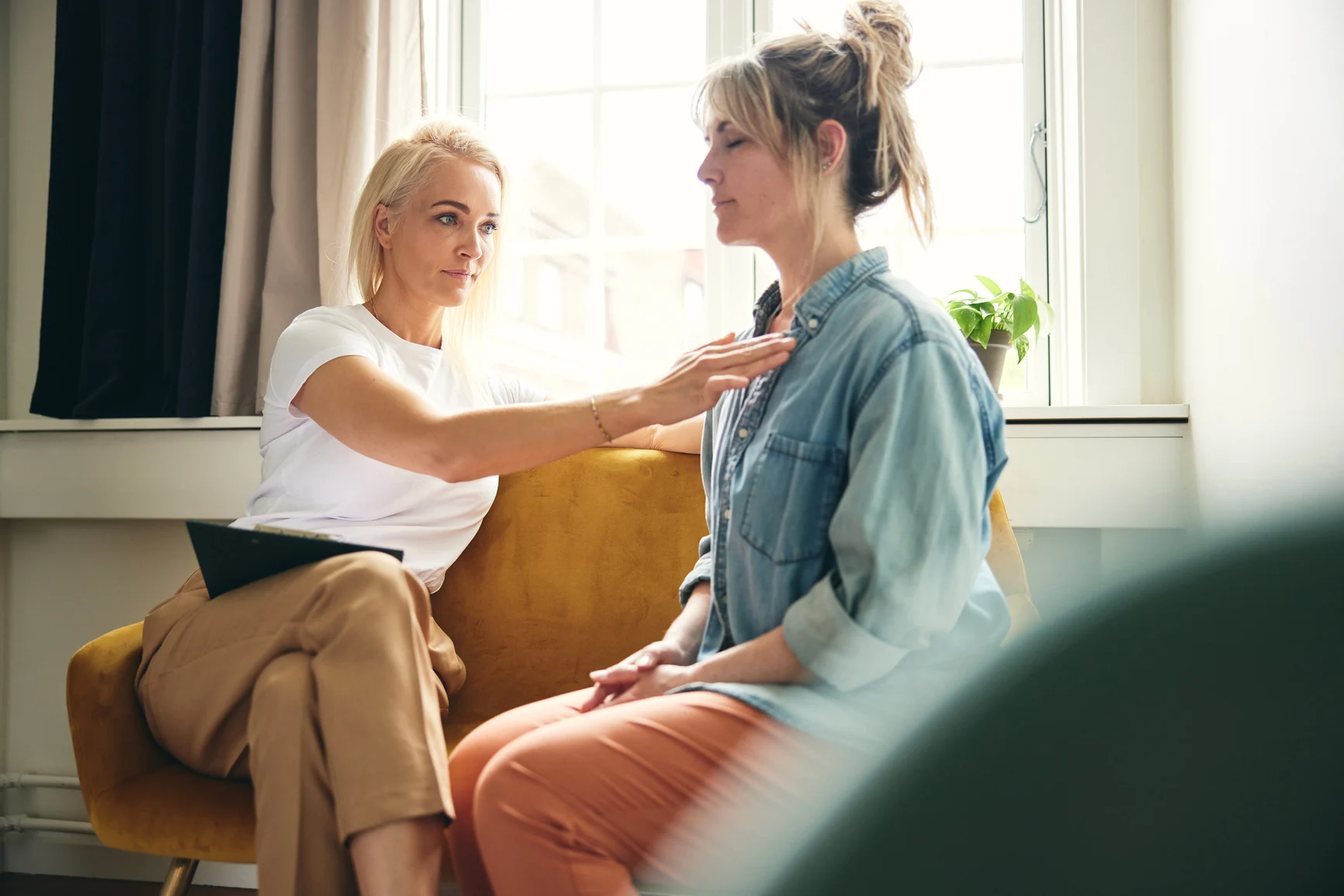 What Is a Wellness Coach and How They Help You Thrive