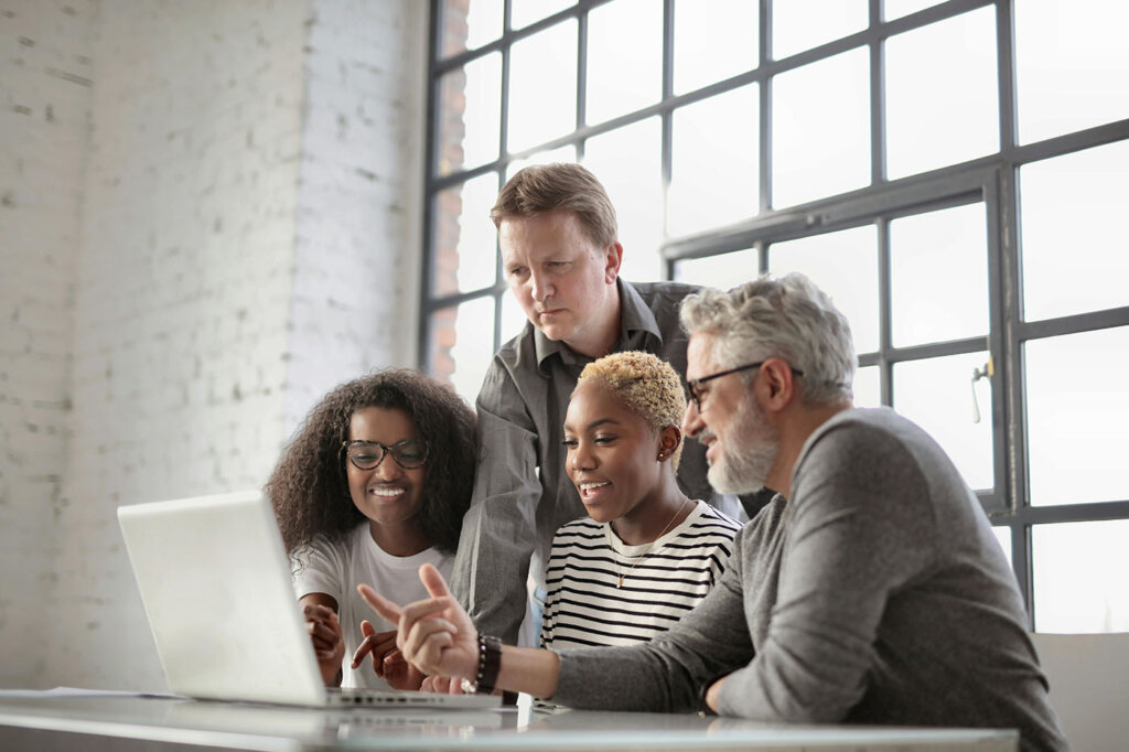 Mastering the Art of Client Acquisition Through an Appointment Setter Mentorship Program
